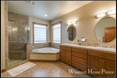 Master bathroom, 1430 Eastwood Way, Lynden, WA. © 2016 Mark Turner