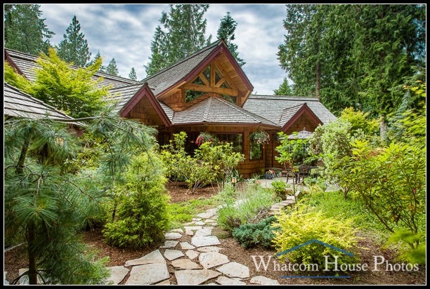 Garden frames home